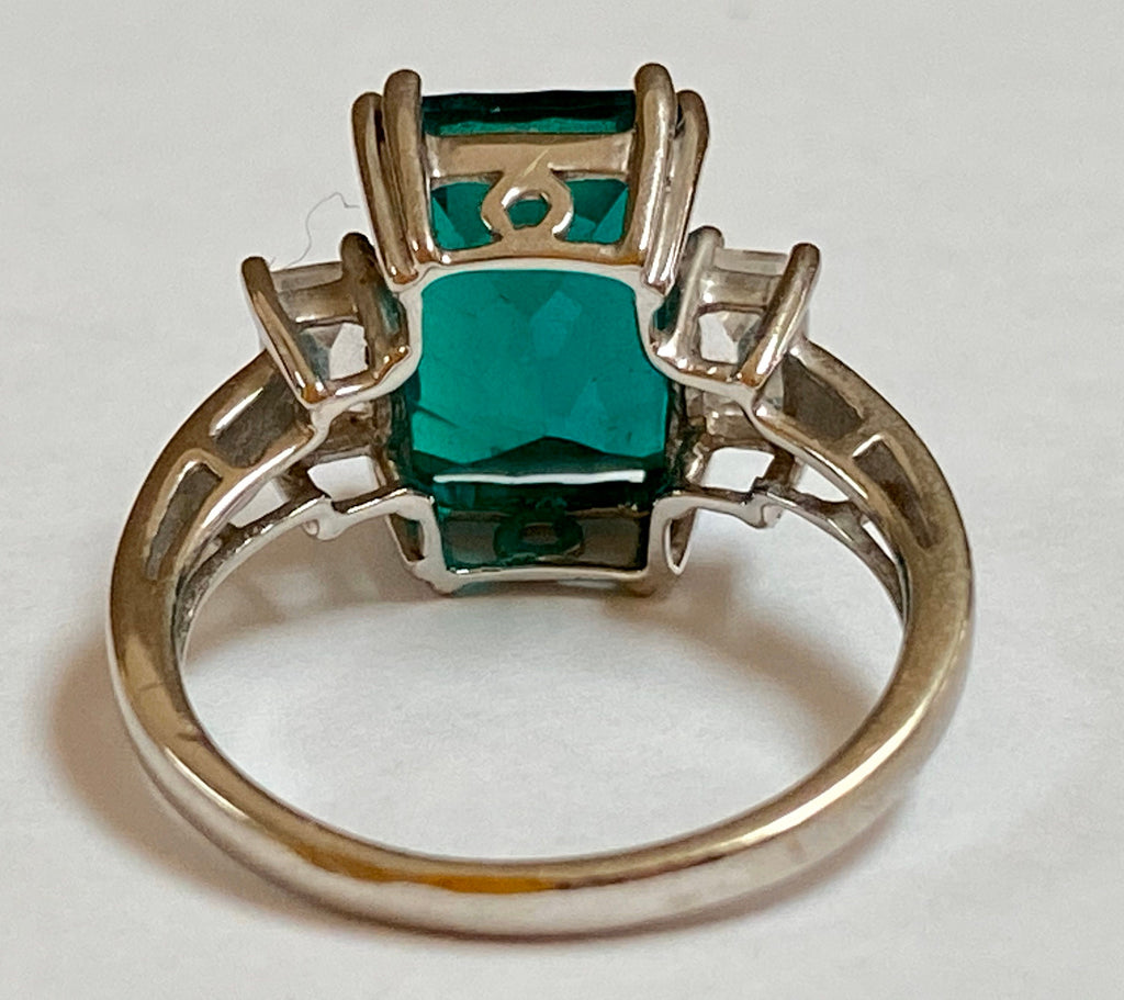 10K White Gold Emerald Cut Green Stone CZ Ring - Size 6.5