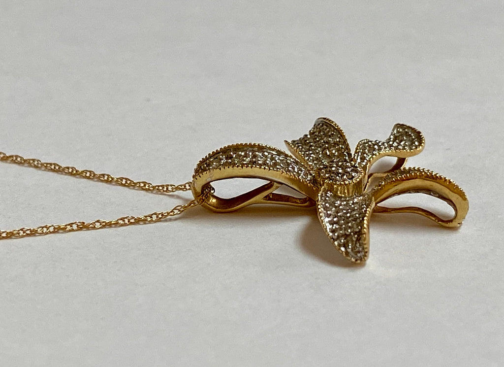 14K Yellow Solid Gold Necklace And Flower Pendant With Diamond Accents!!!!