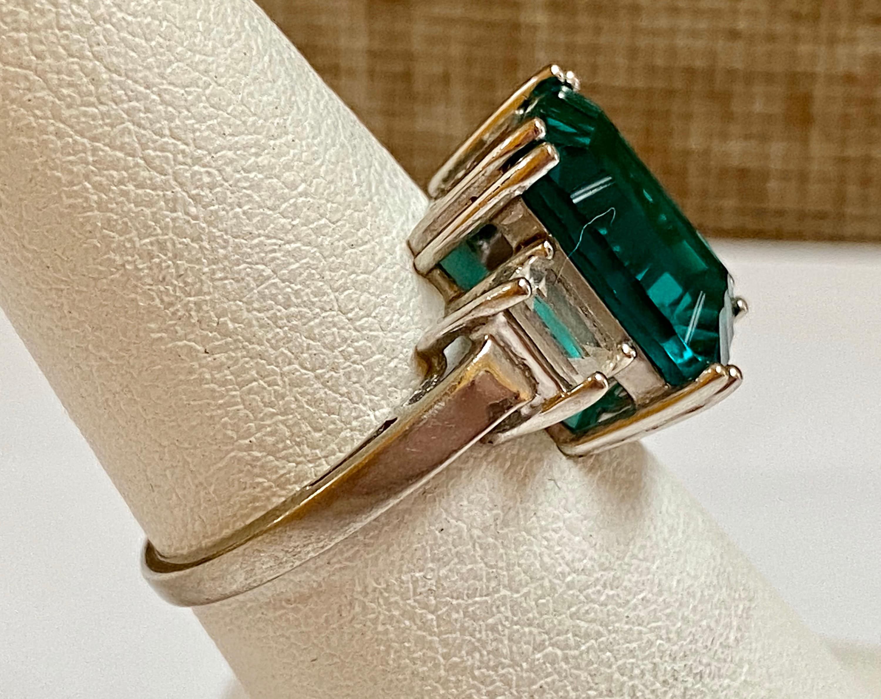 10K White Gold Emerald Cut Green Stone CZ Ring - Size 6.5