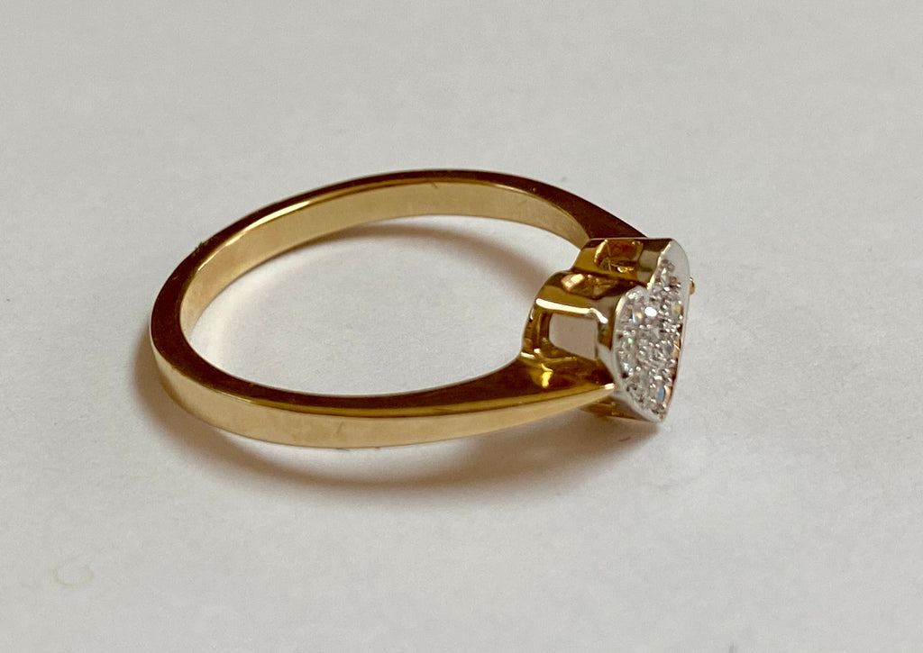 14K Yellow Gold Heart Diamond Ring - Size 6