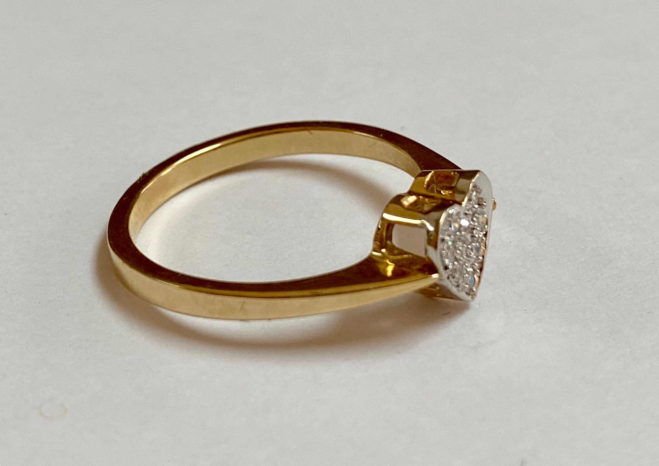 14K Yellow Gold Heart Diamond Ring - Size 6