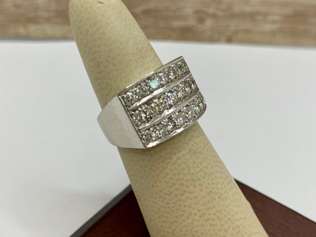 14K Solid White Gold And Diamond Unisex Ring !!!