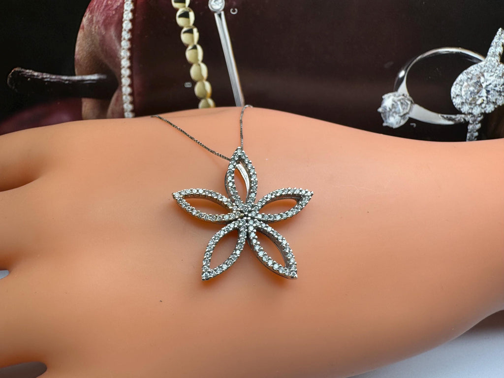 14K White Gold Diamond Flower Pendant Necklace, 18" Chain