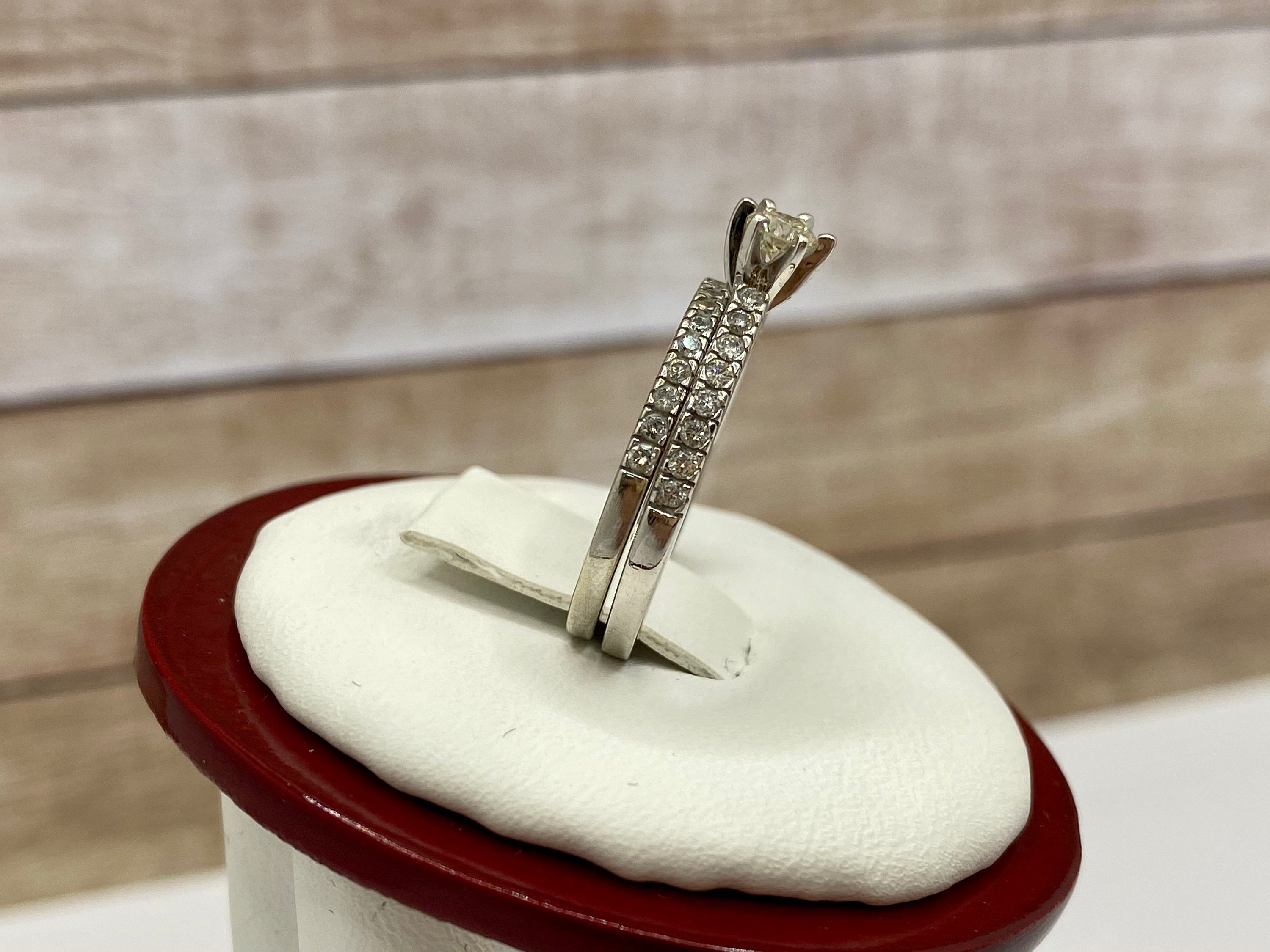 14K White Gold Diamond Wedding Ring Set - Size US 5