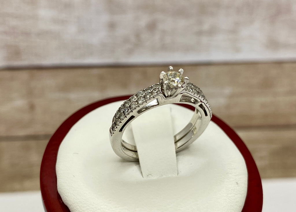14K White Gold Diamond Wedding Ring Set - Size US 5