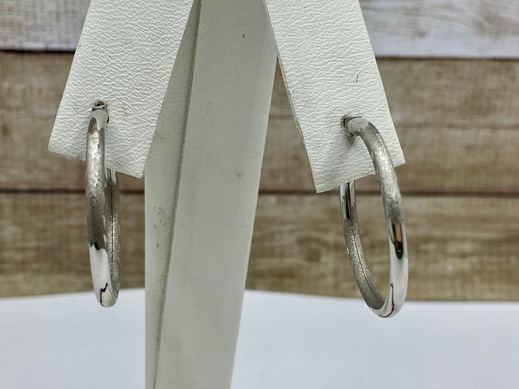 14K White Gold Hoop Earring Set !!!