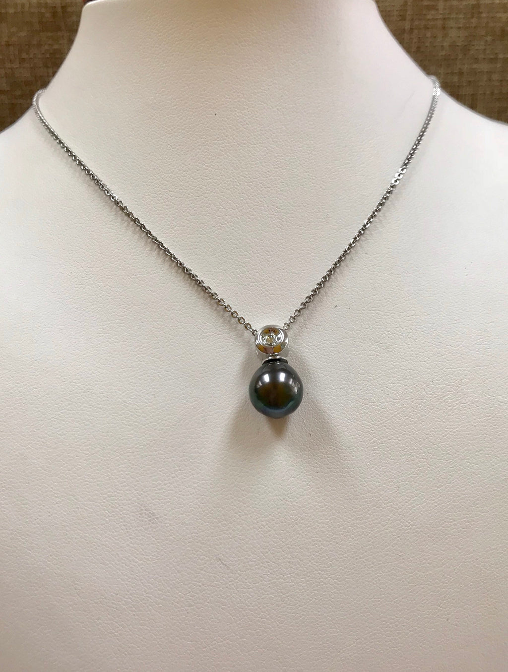 14K Solid White Gold Chain With Black Tahitian Pearl And Diamond Necklace!!!