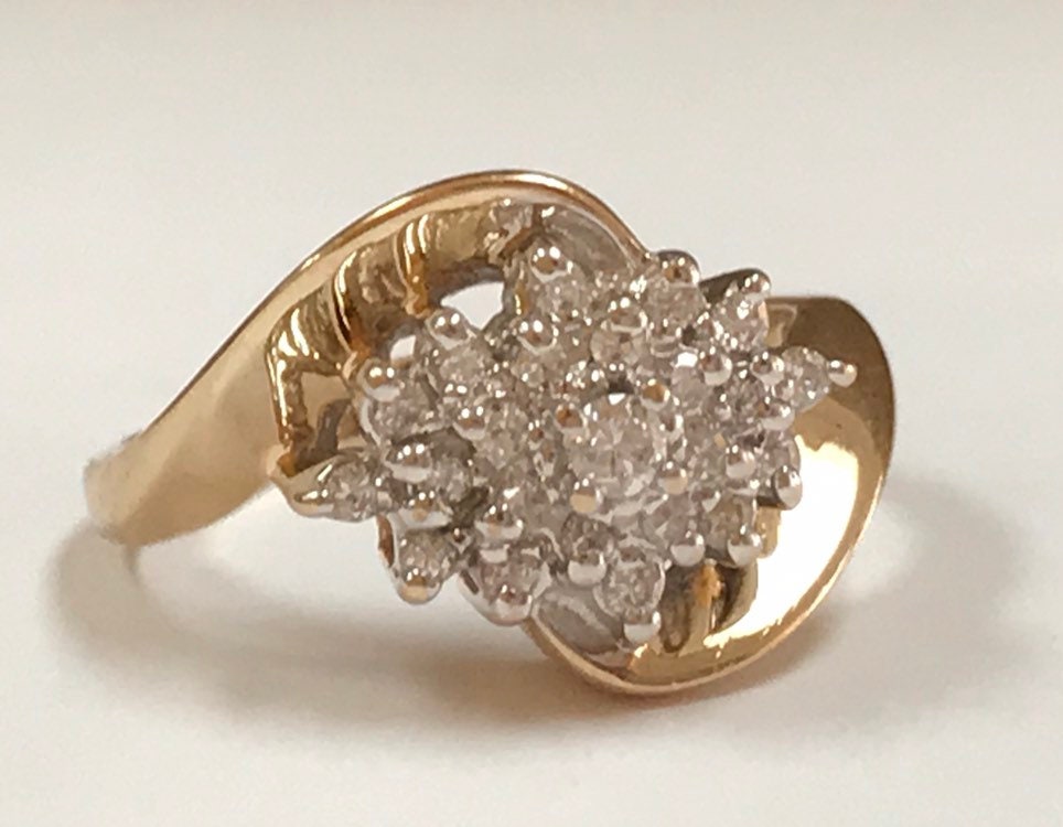 14K Yellow Solid Gold Diamond Cluster Women's Ring!!!