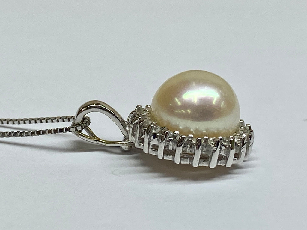 14K White Gold Pearl Diamond Pendant Necklace