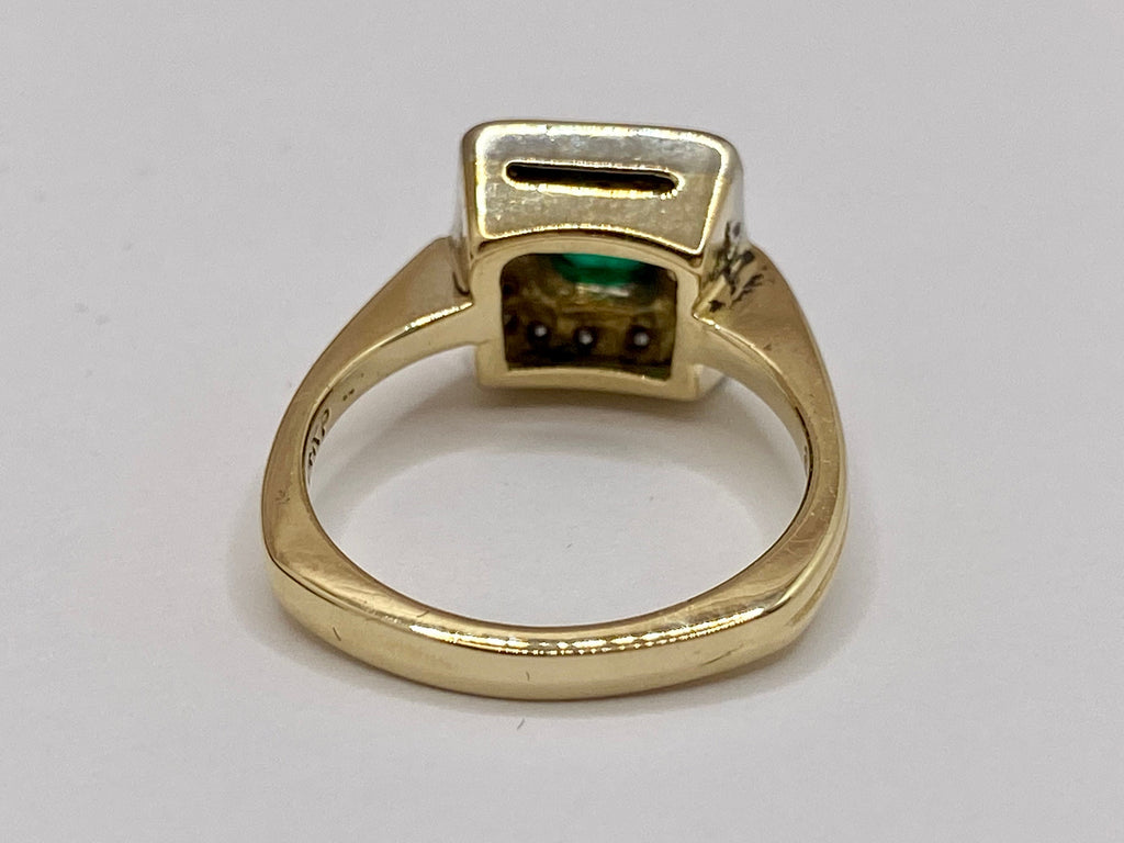 14K Yellow Gold Diamond And Emerald Statement Ring!!!!!