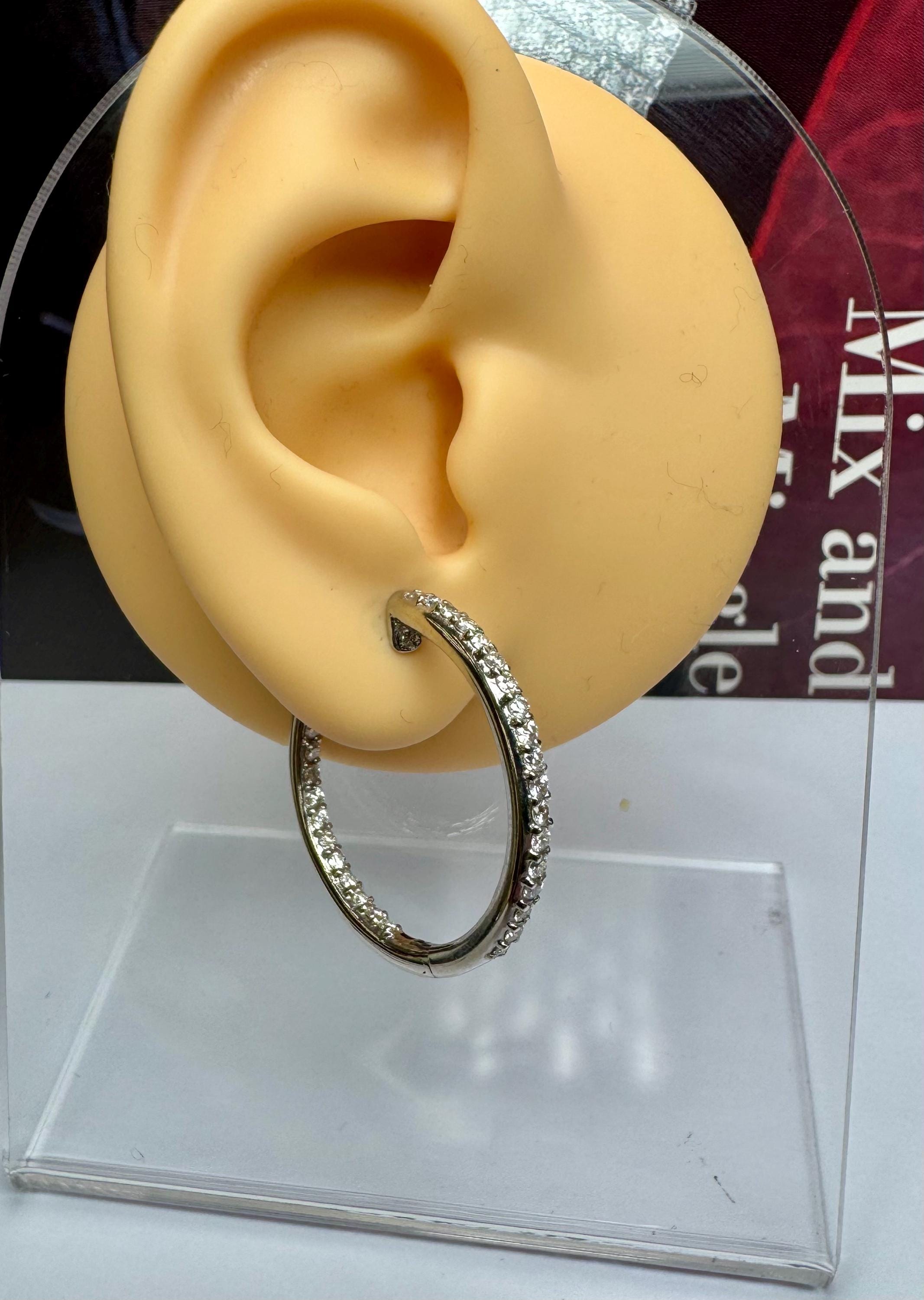 14k White Gold Diamond Hoop Earrings: 0.30ct TCW