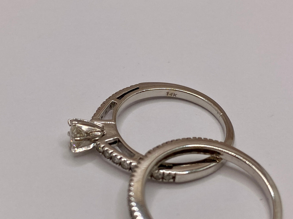 14K White Gold Diamond Wedding Ring Set - Size US 5