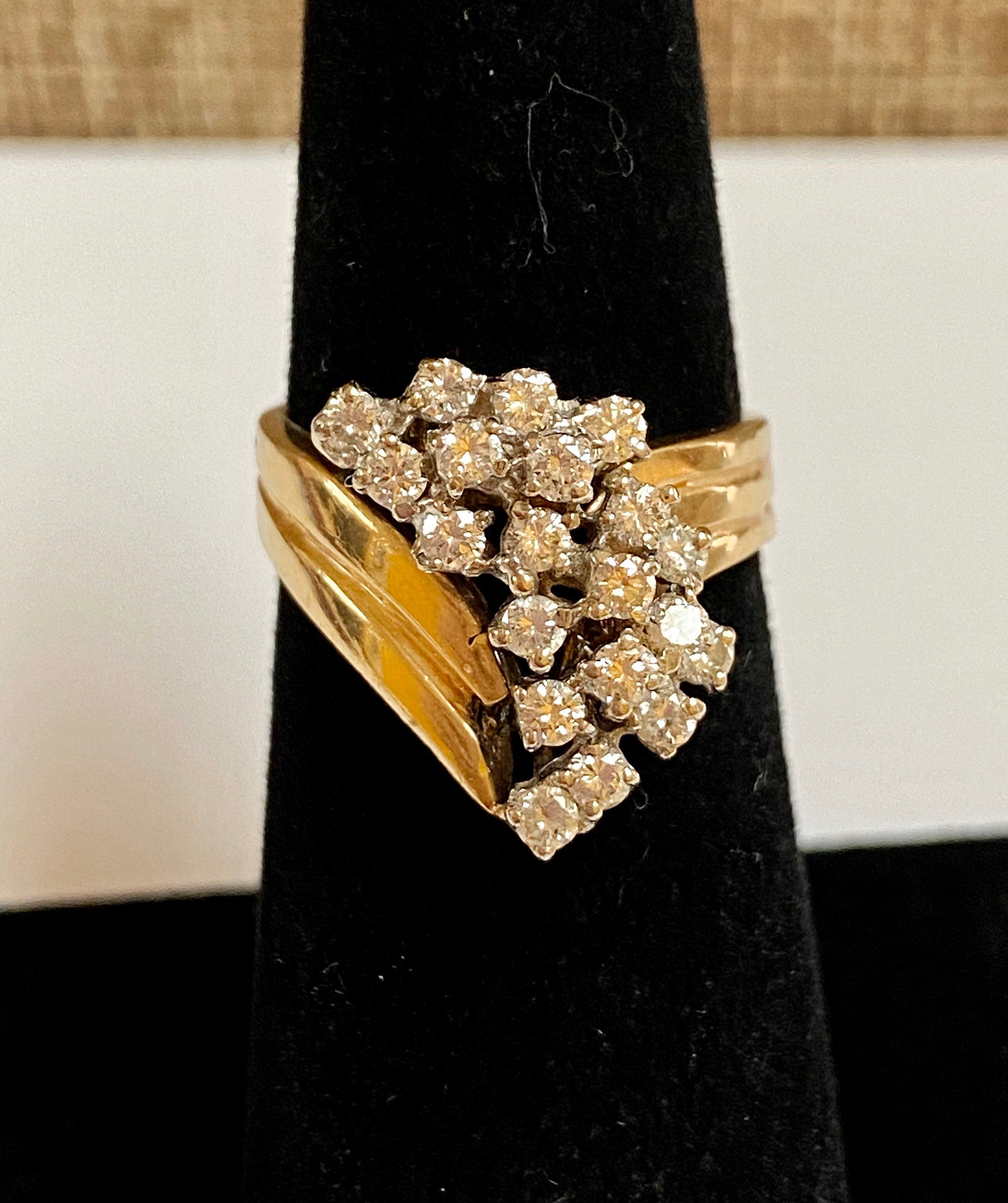 14K Yellow Solid Gold Diamond Cluster Women's Ring!!!! Size 5