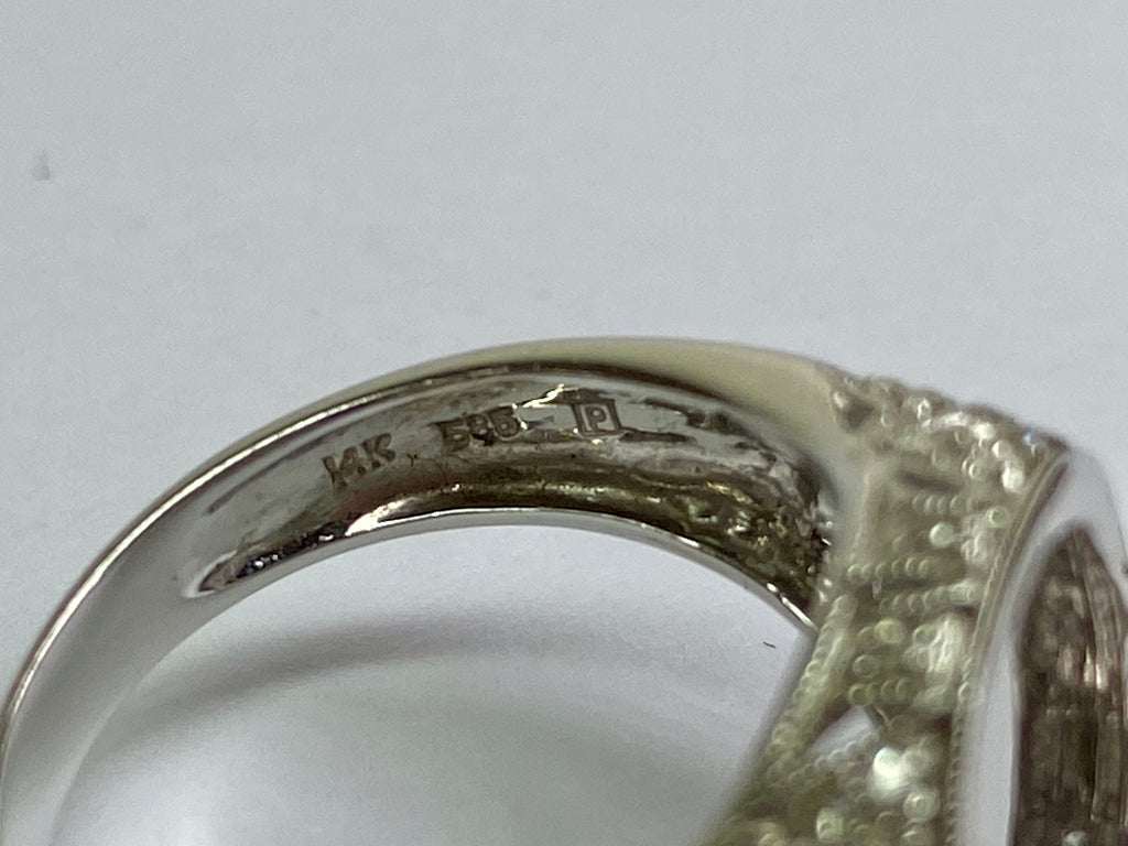 14K White Gold Diamond Filigree Dome Locket Ring - Size 7