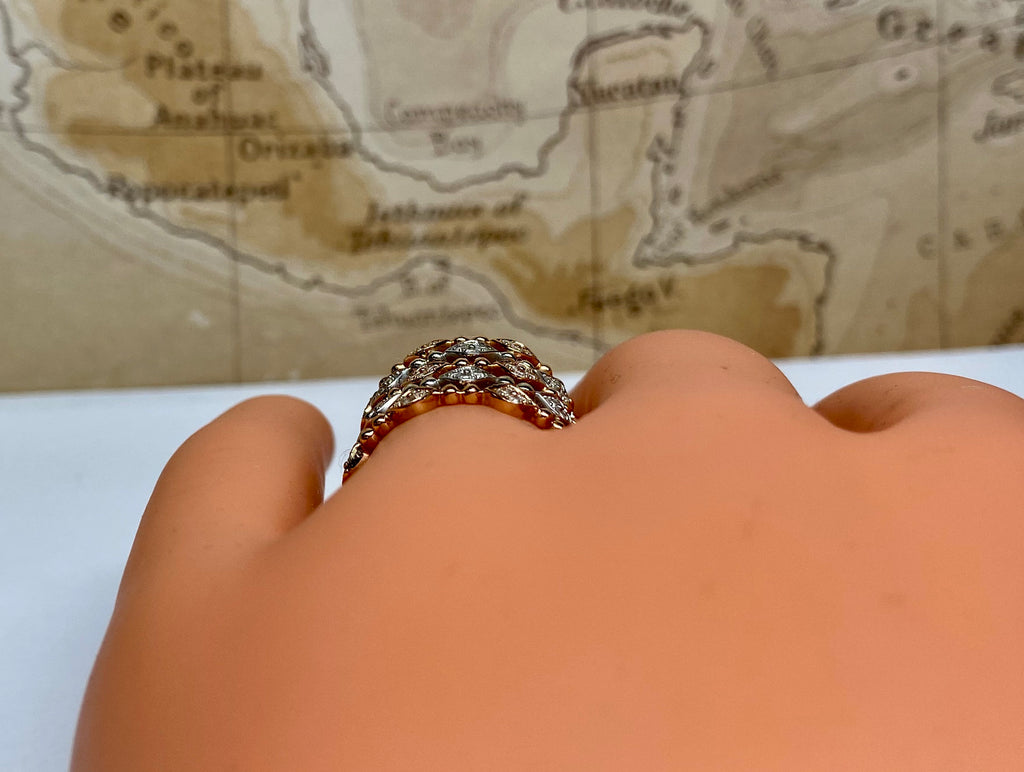 14K Bi-Color White  And Rose Gold Diamond Fashion Ring !! Size 6 1/4