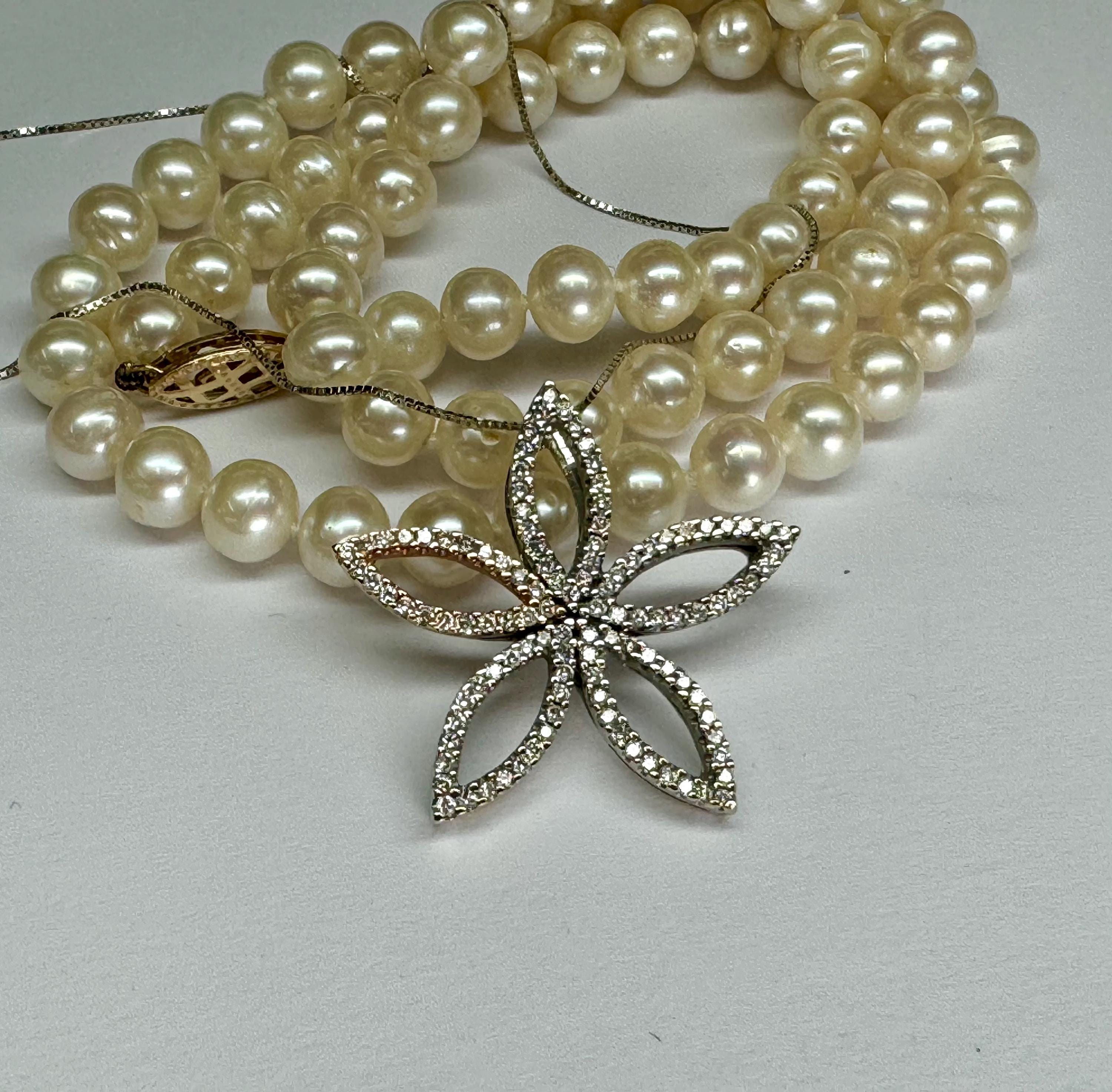 14K White Gold Diamond Flower Pendant Necklace, 18" Chain