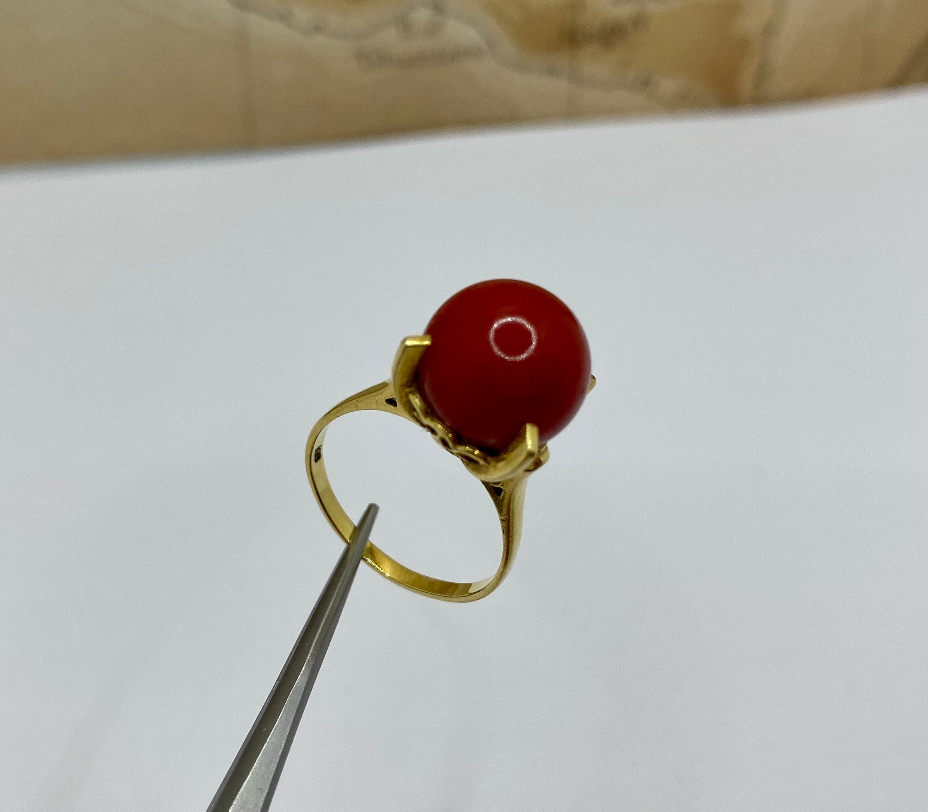 18K Gold Oxblood Coral Ball Ring - Size 5 3/4