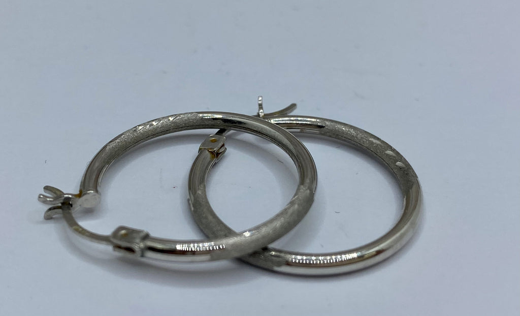 14K White Gold Hoop Earring Set !!!