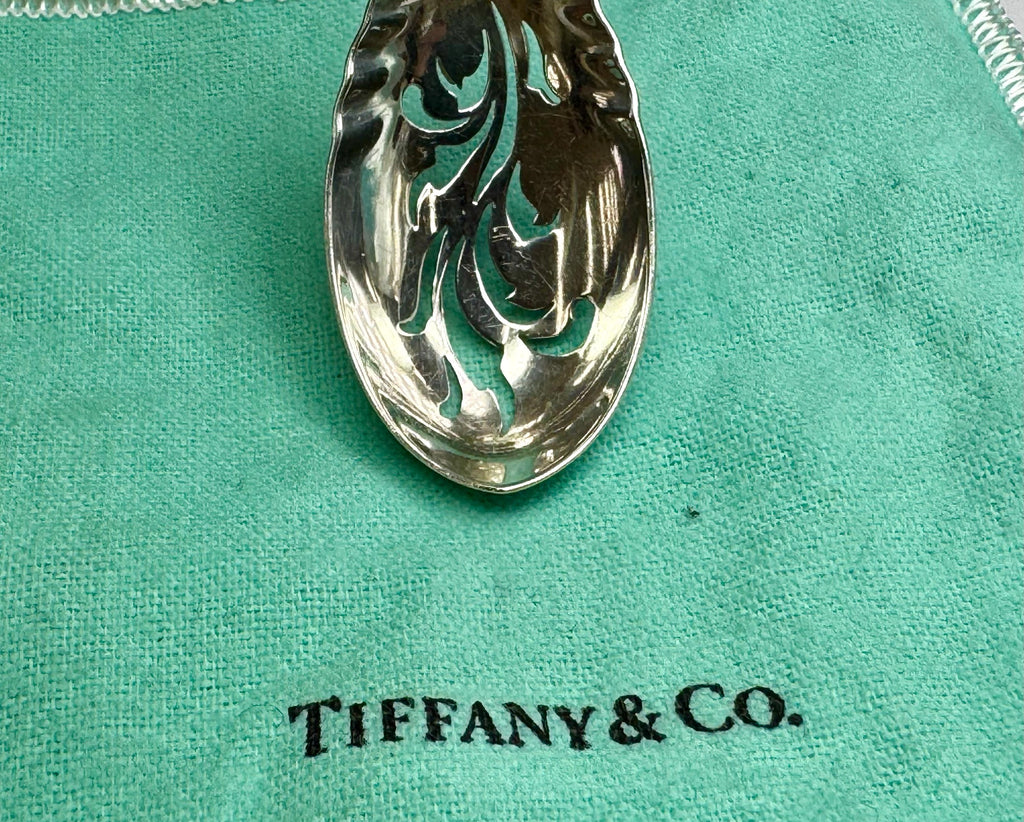 1880 Tiffany & Co. Sterling Silver Chrysanthemum Pattern Pierced Bowl Olive Spoon!!