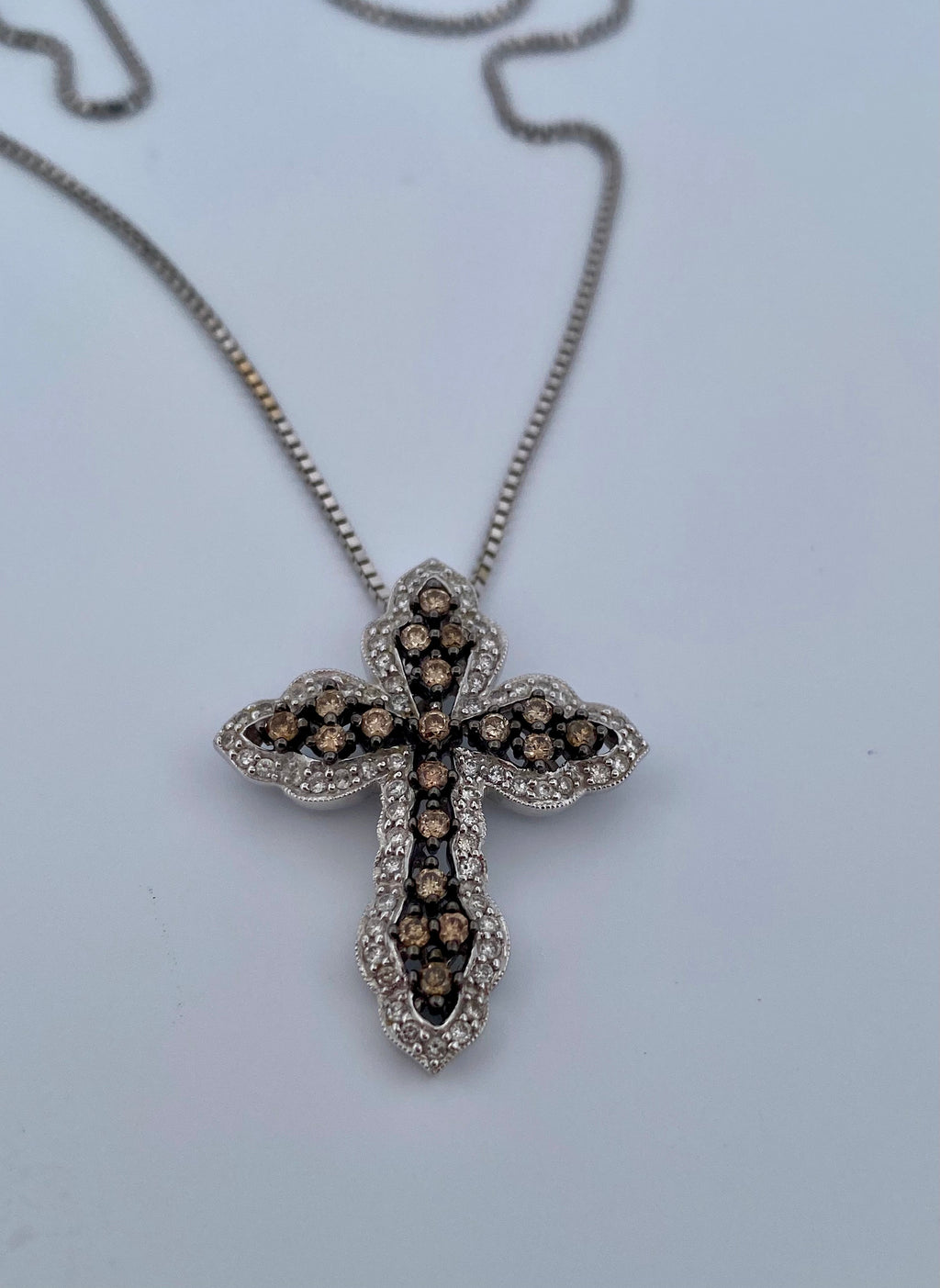 18K White Gold Diamond Cross Pendant: Champagne & White Diamonds