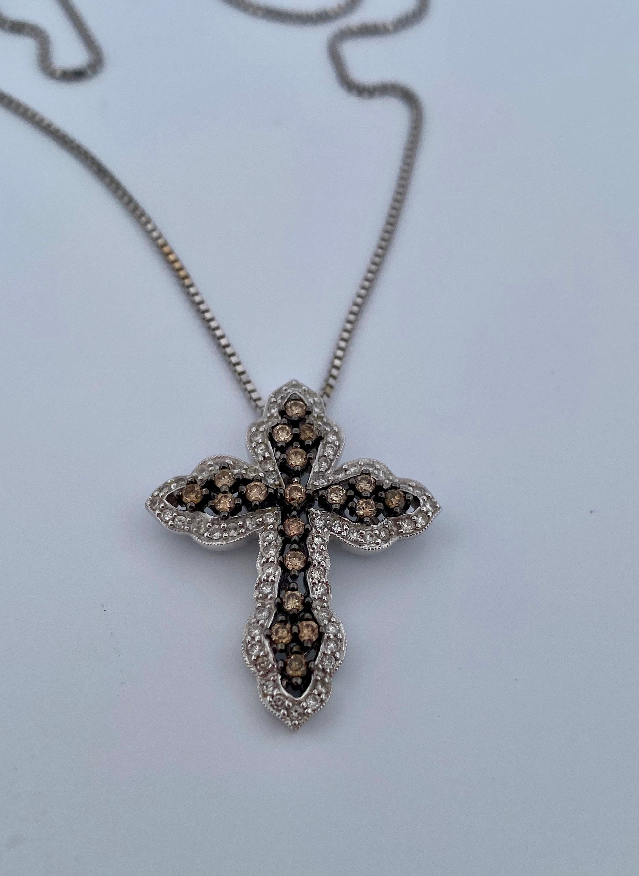 18K White Gold Diamond Cross Pendant: Champagne & White Diamonds