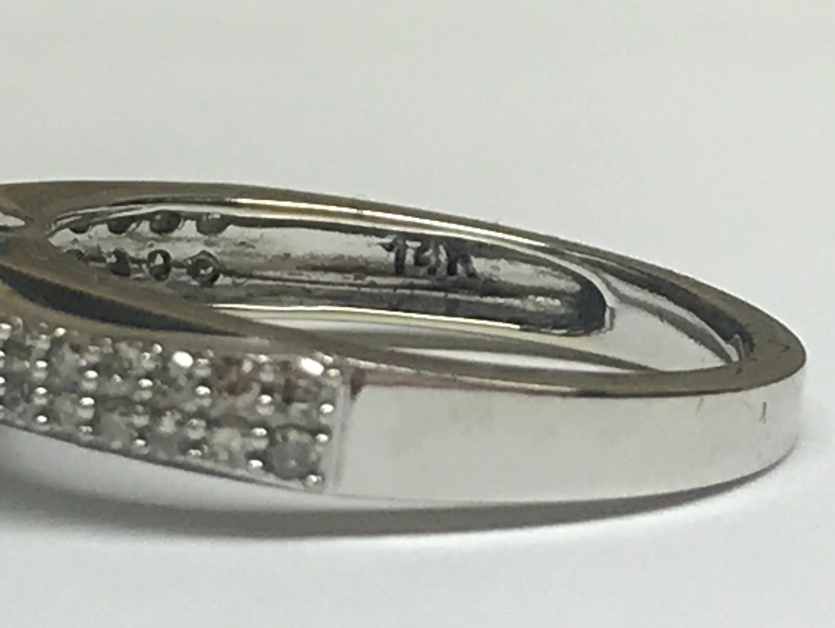 14K White Gold Aquamarine Ring with Diamond Accents, Size 7