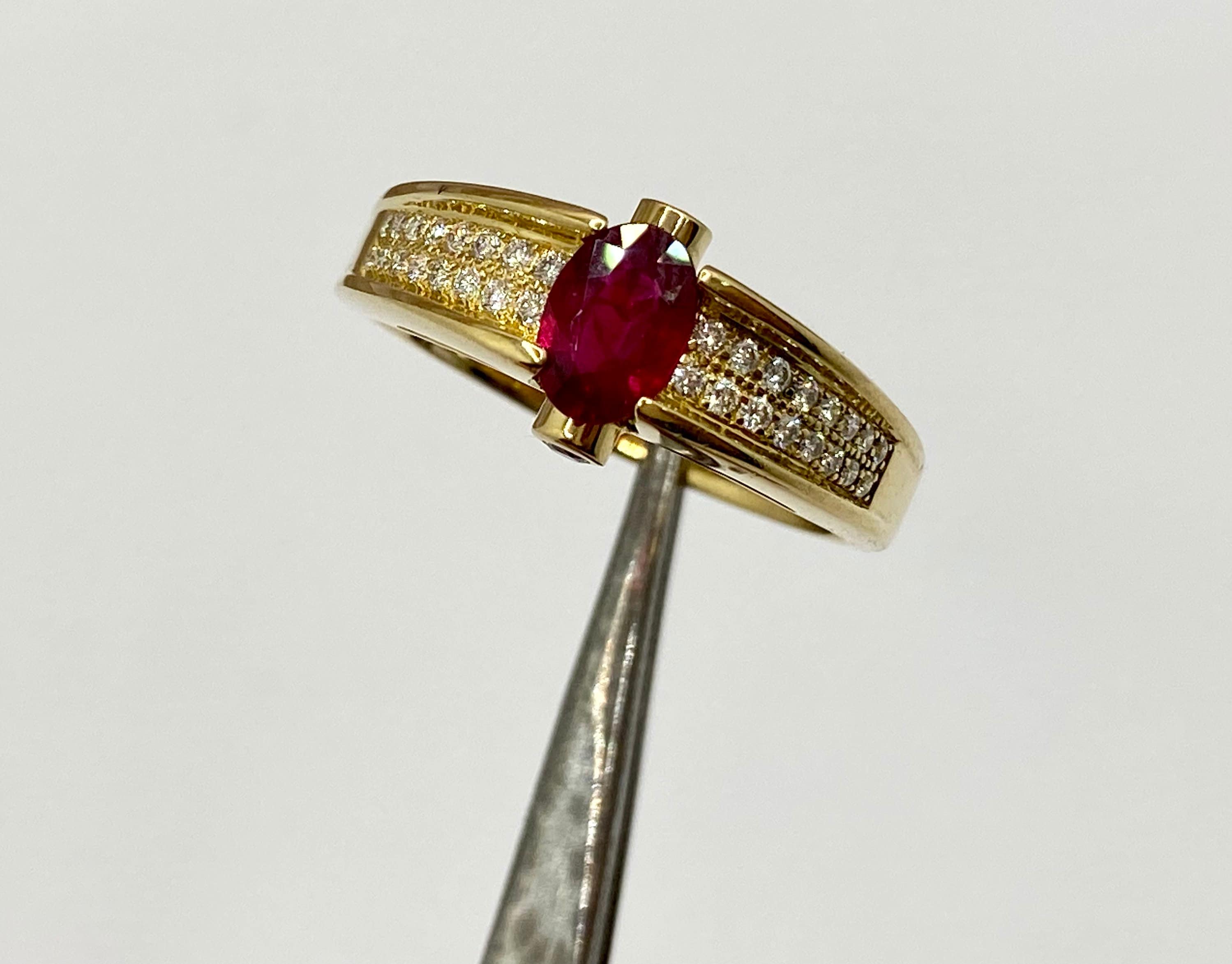 18K Solid Yellow Gold Diamond And Ruby Ring!!!! SIze  9 1/4