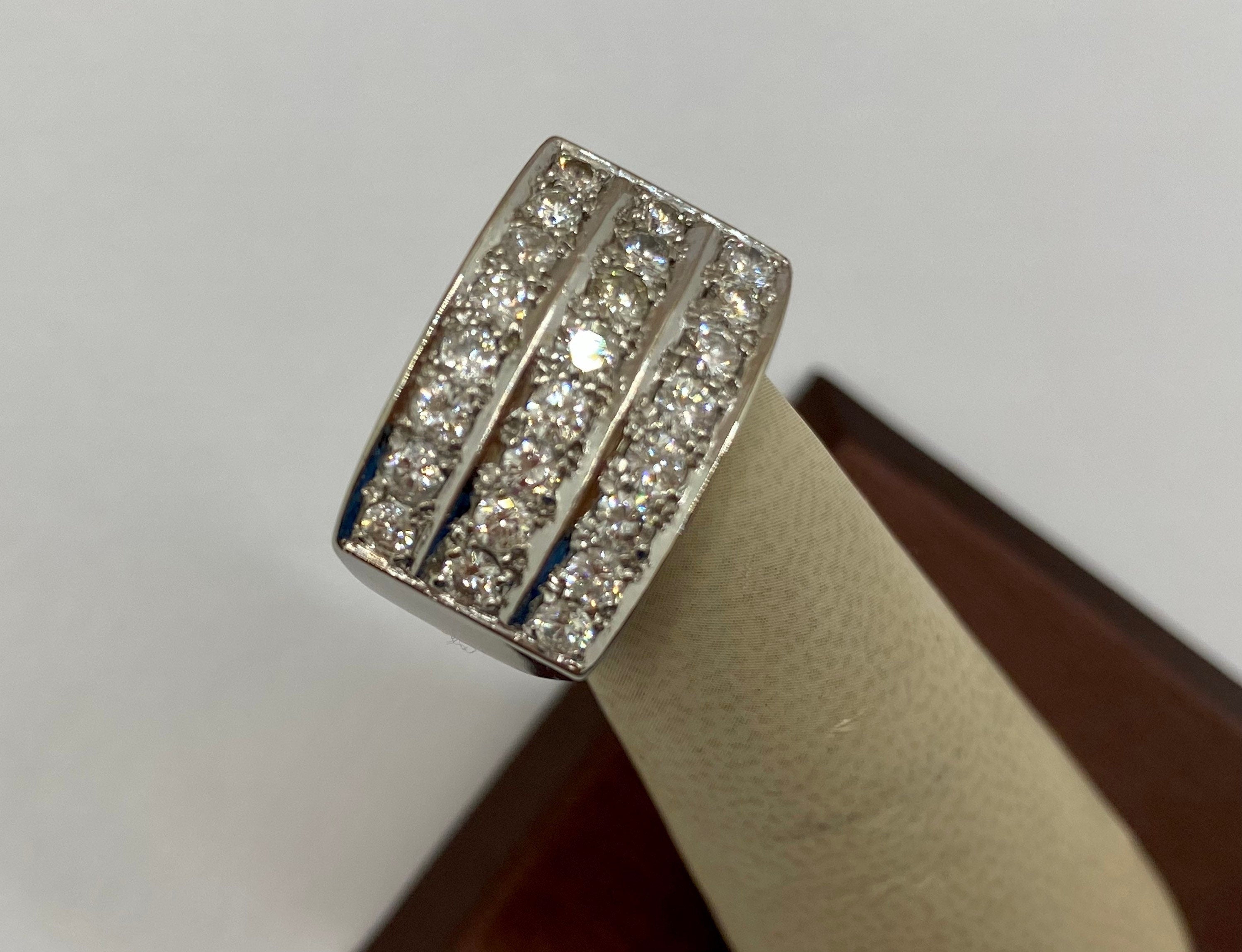 14K Solid White Gold And Diamond Unisex Ring !!!