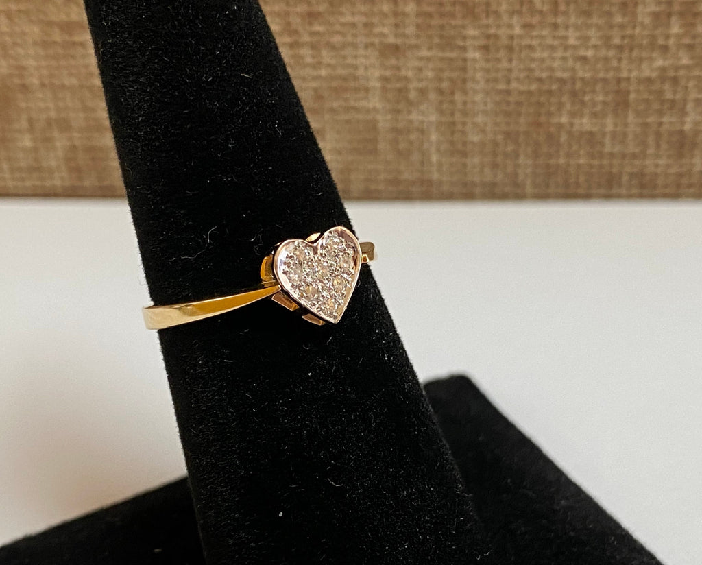 14K Yellow Gold Heart Diamond Ring - Size 6