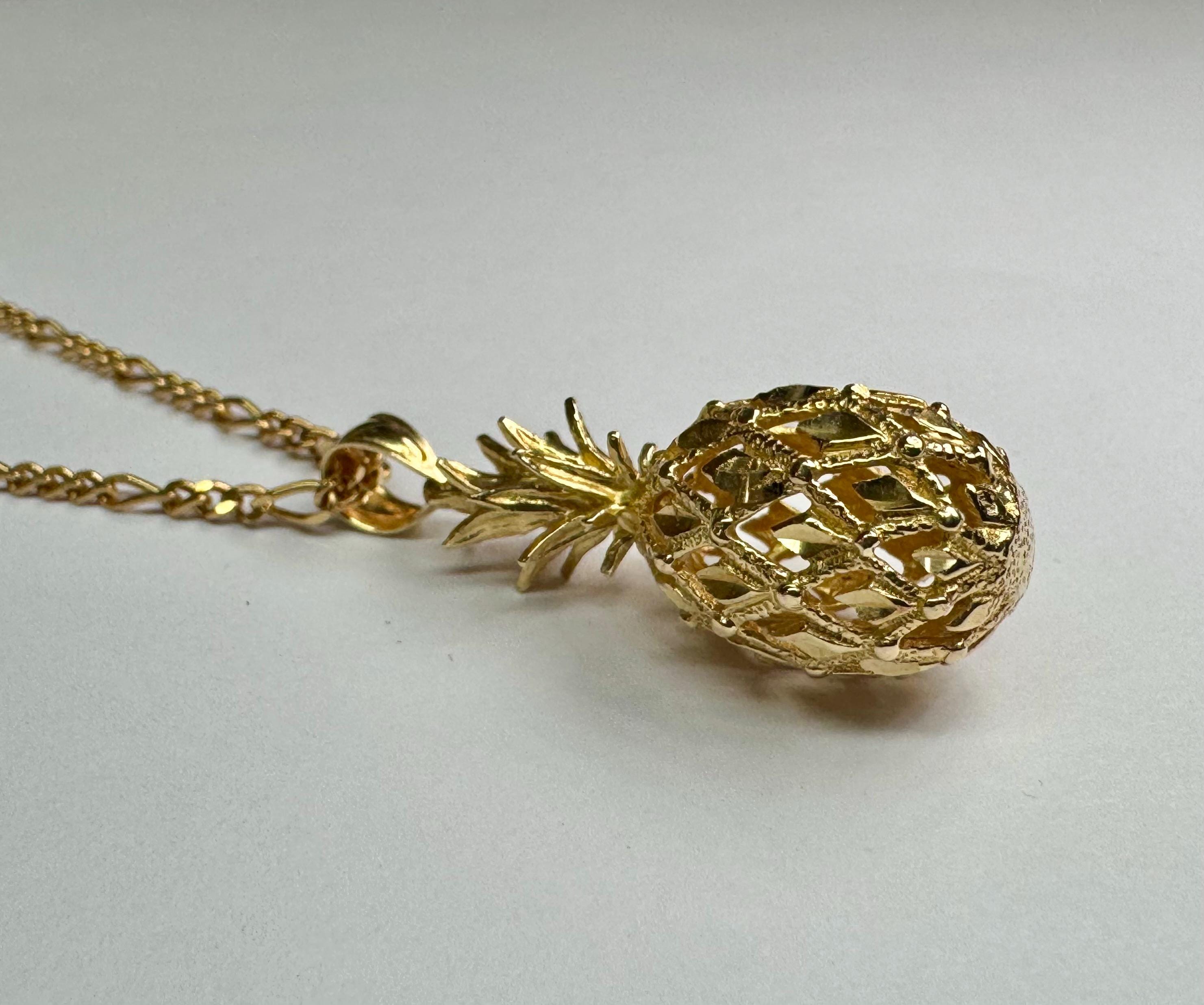 14K Yellow Gold 3D Pineapple Pendant, Hawaiian Charm