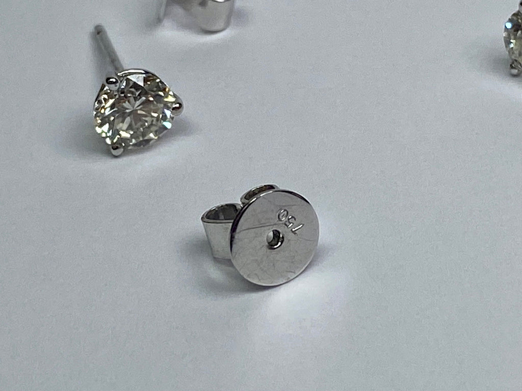 18K White Gold Diamond Stud Earrings: 0.5ct, 5.2mm