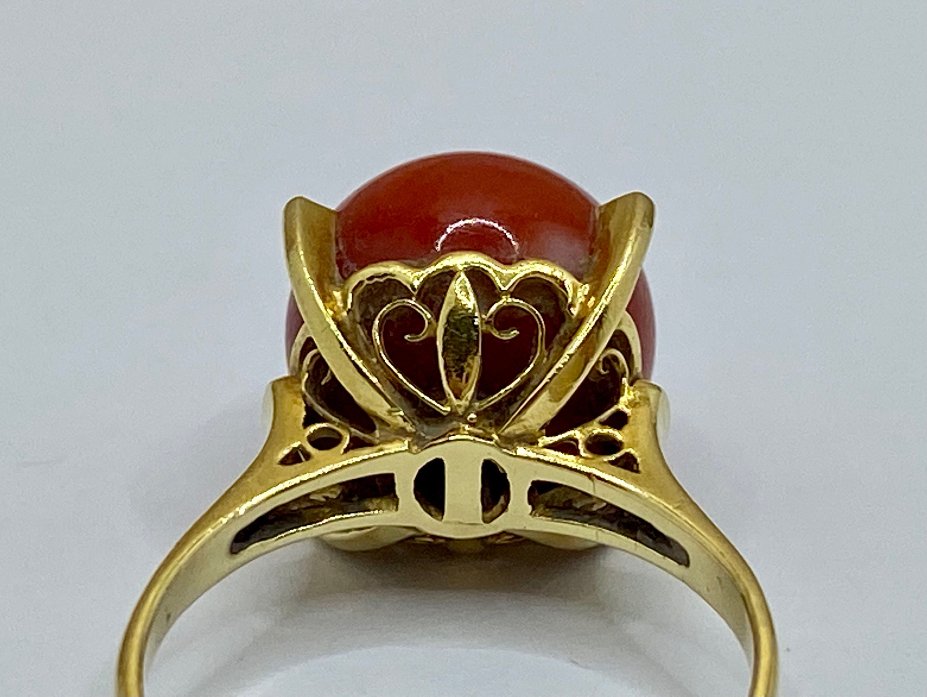 18K Gold Oxblood Coral Ball Ring - Size 5 3/4