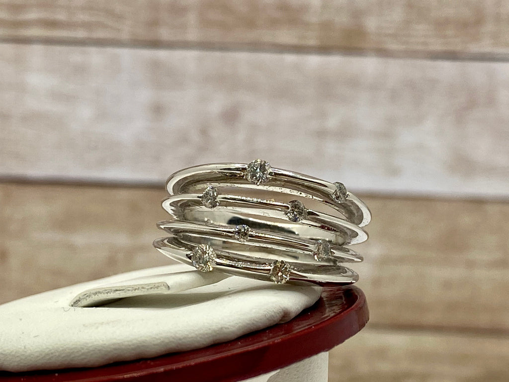 14k White Gold Diamond Ring - Size 6
