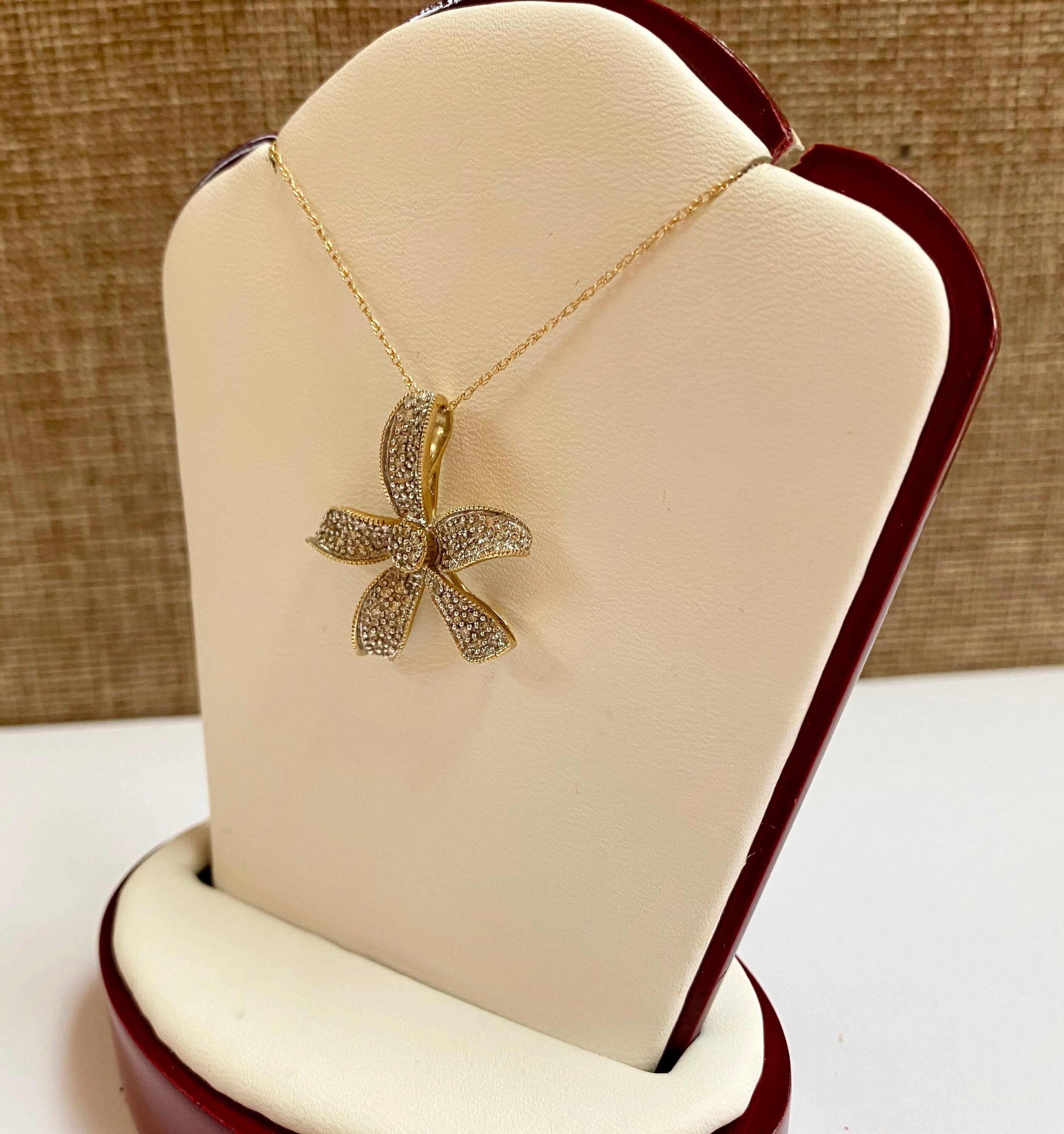 14K Yellow Solid Gold Necklace And Flower Pendant With Diamond Accents!!!!