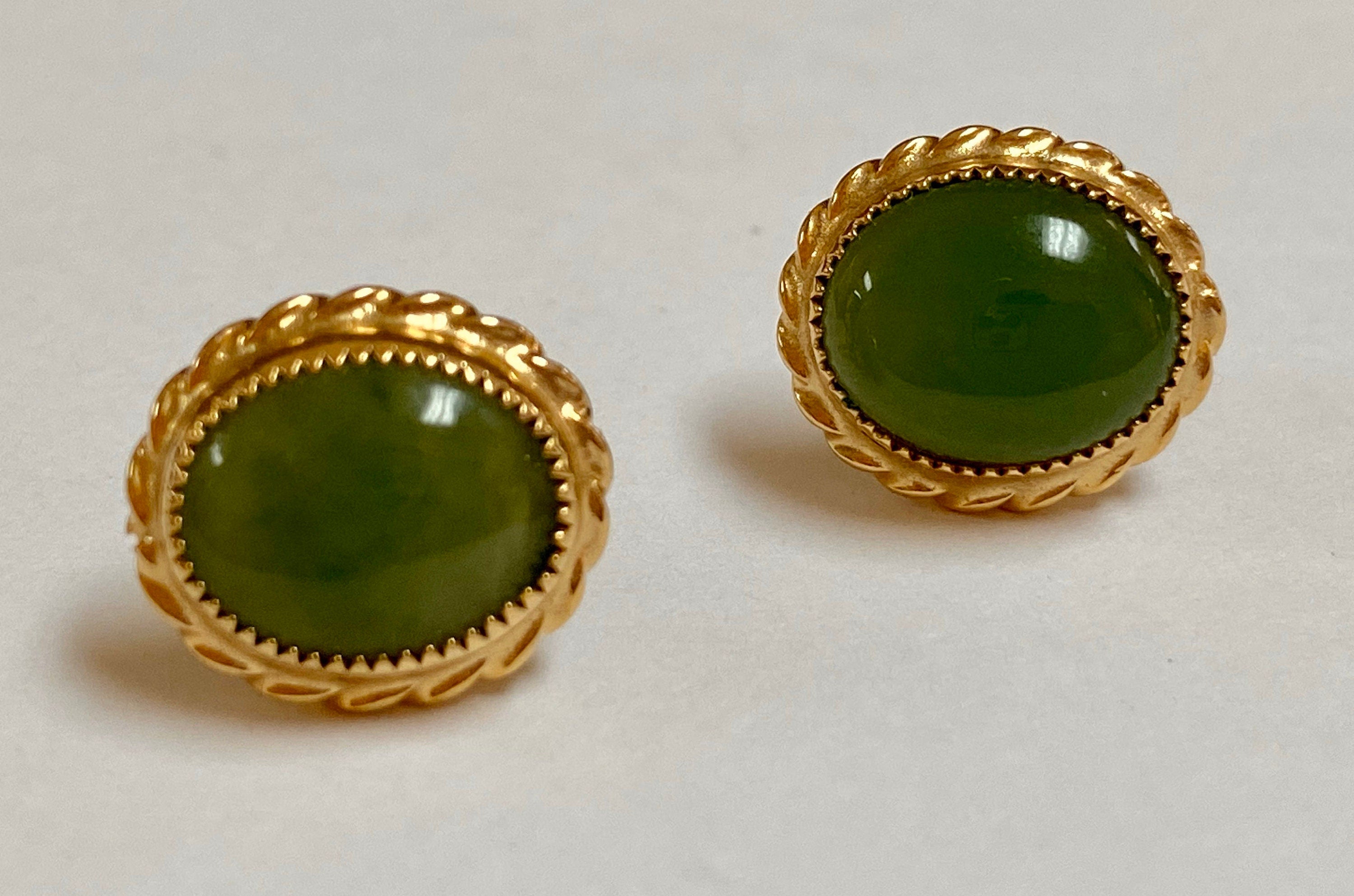 12K Yellow  Gold Filled And Green Jade Cabochon Stud Earring Set!!!!