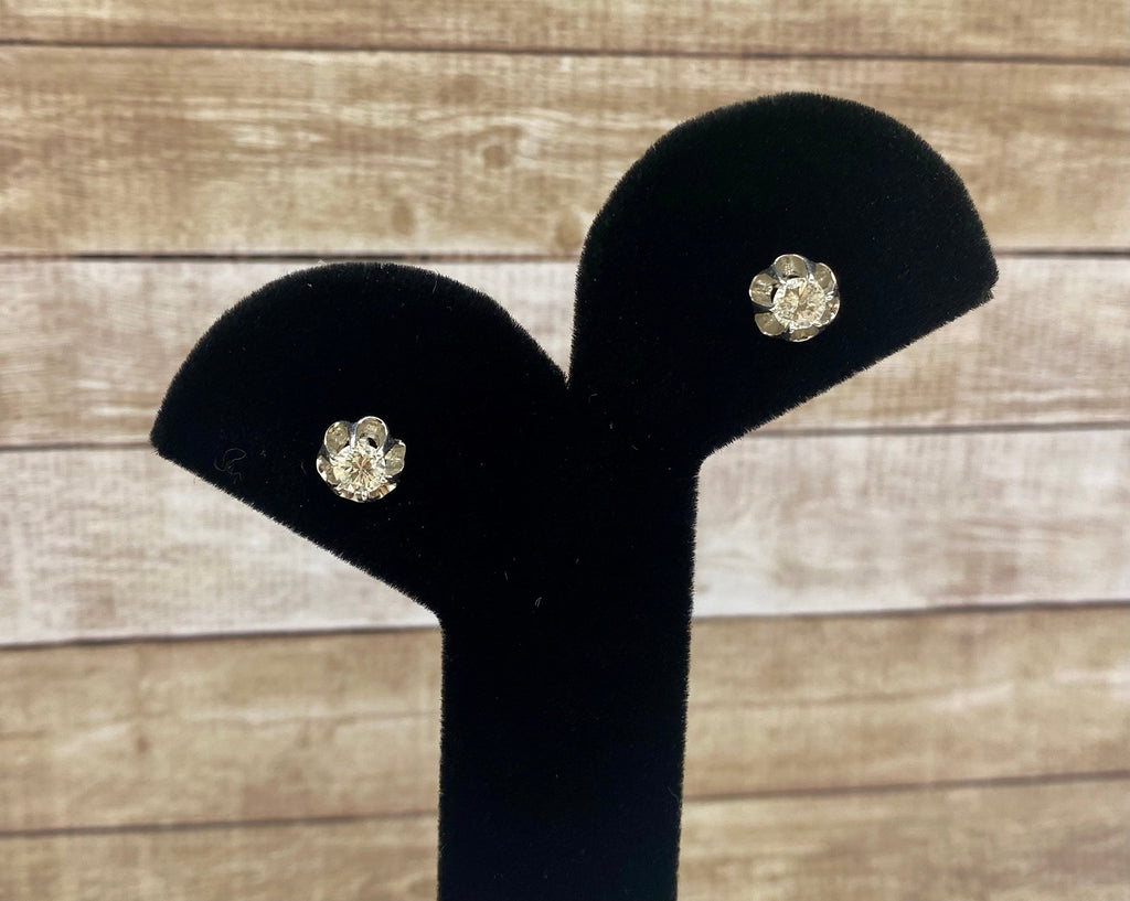 14K White Gold Diamond Stud Earrings: Flower Design, 0.5ct TCW