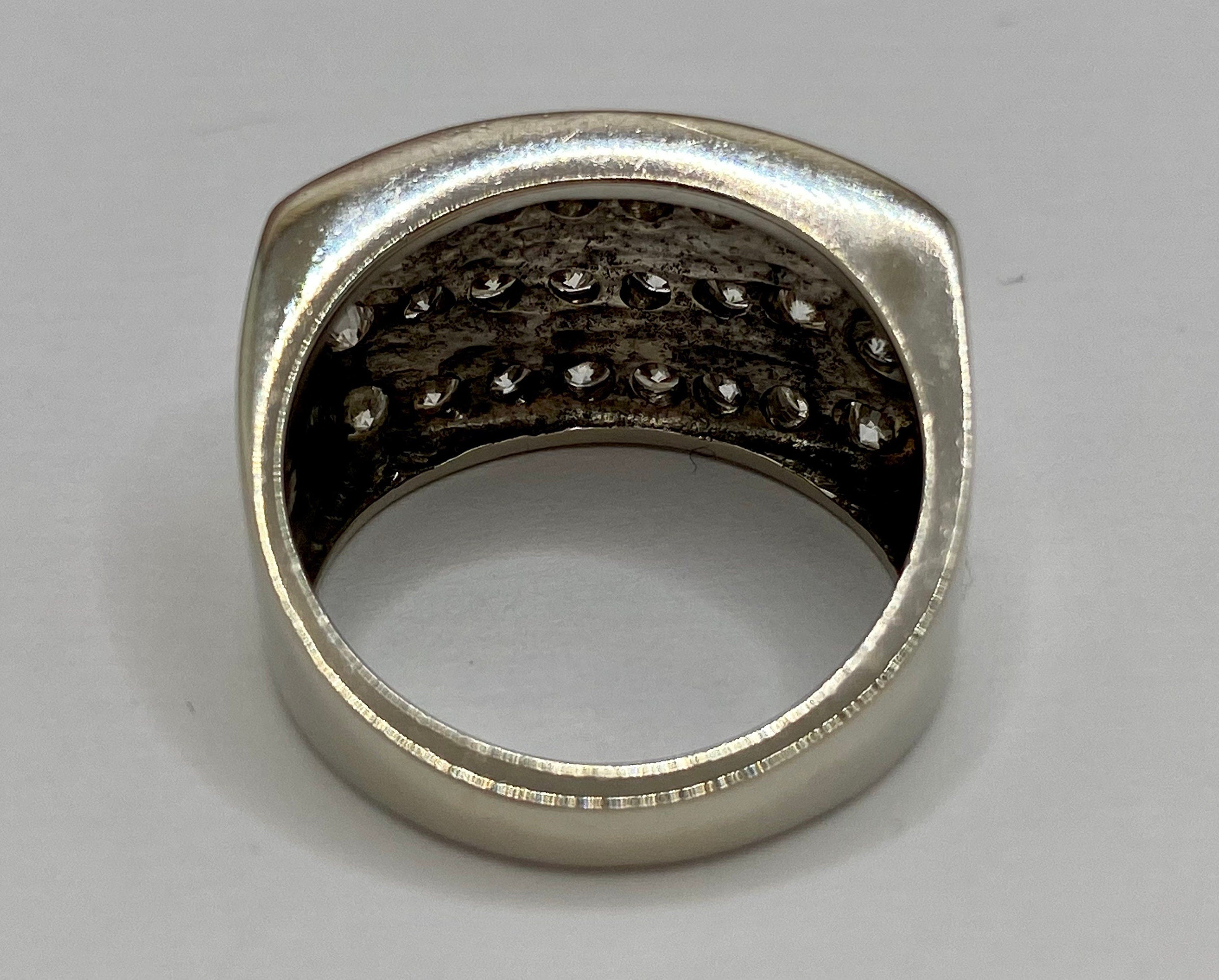 14K Solid White Gold And Diamond Unisex Ring !!!