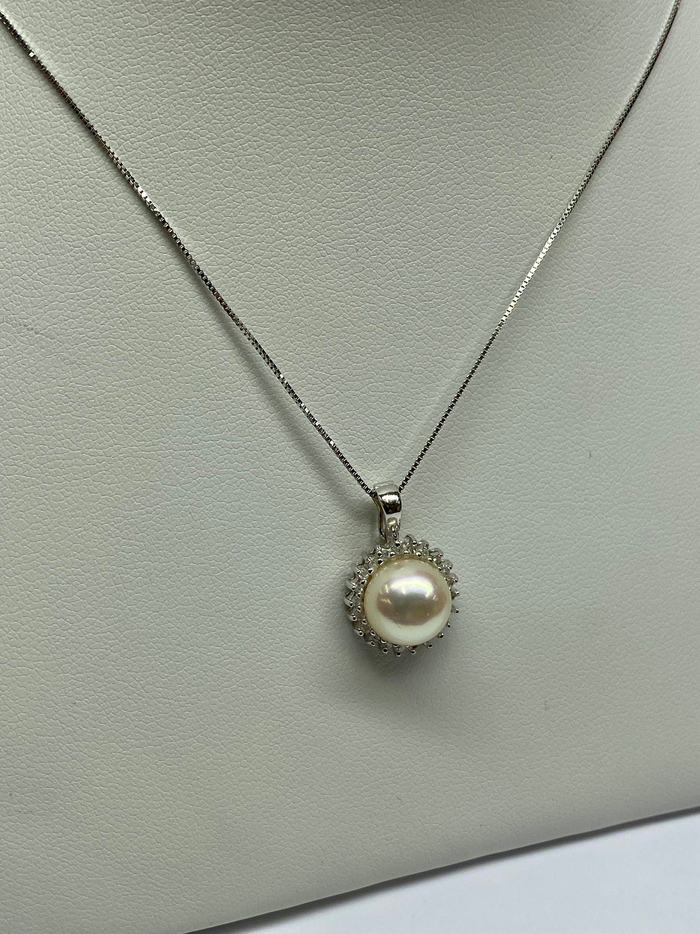 14K White Gold Pearl Diamond Pendant Necklace