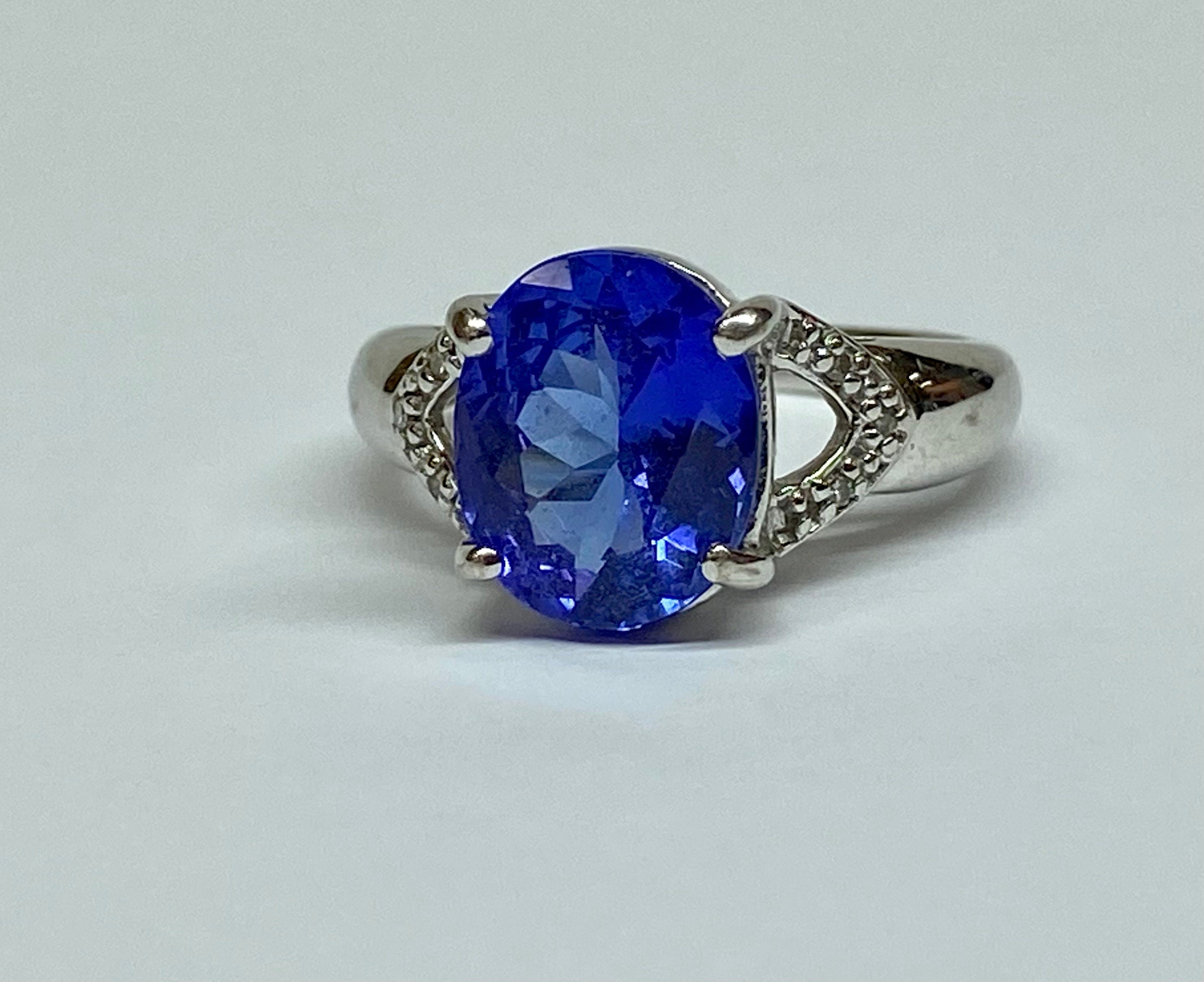 18K White Gold Tanzanite & Diamond Ring - Size 7