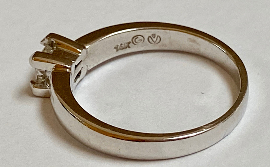 14K White Solid Gold Diamond Wedding/Engagement Ring !!!!! Size 7