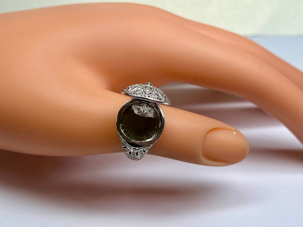 14K White Gold Diamond Filigree Dome Locket Ring - Size 7