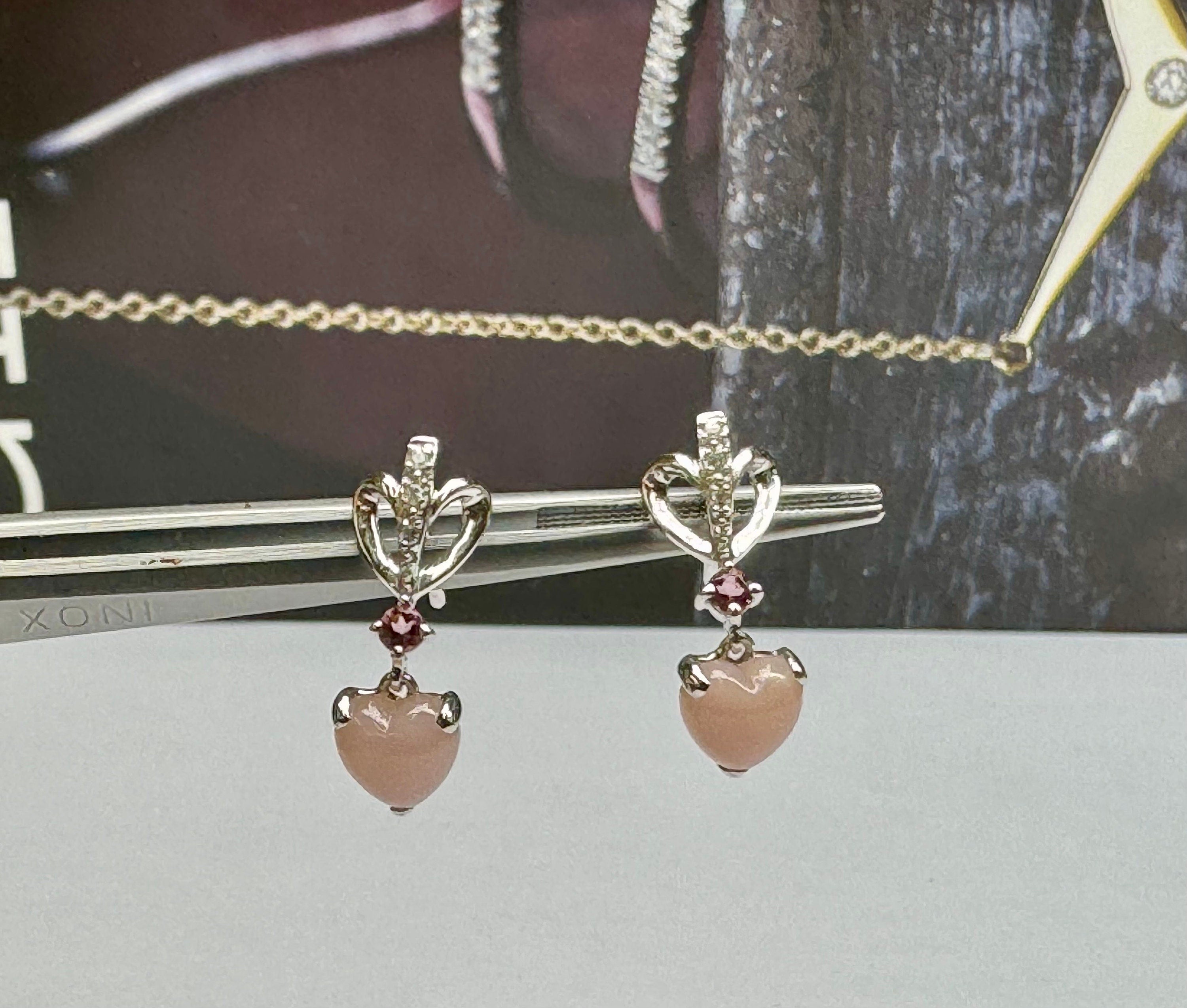18K White Gold Heart Earrings: Pink Jadeite & Diamond Drops