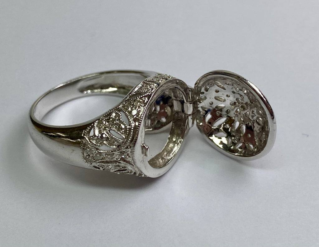 14K White Gold Diamond Filigree Dome Locket Ring - Size 7