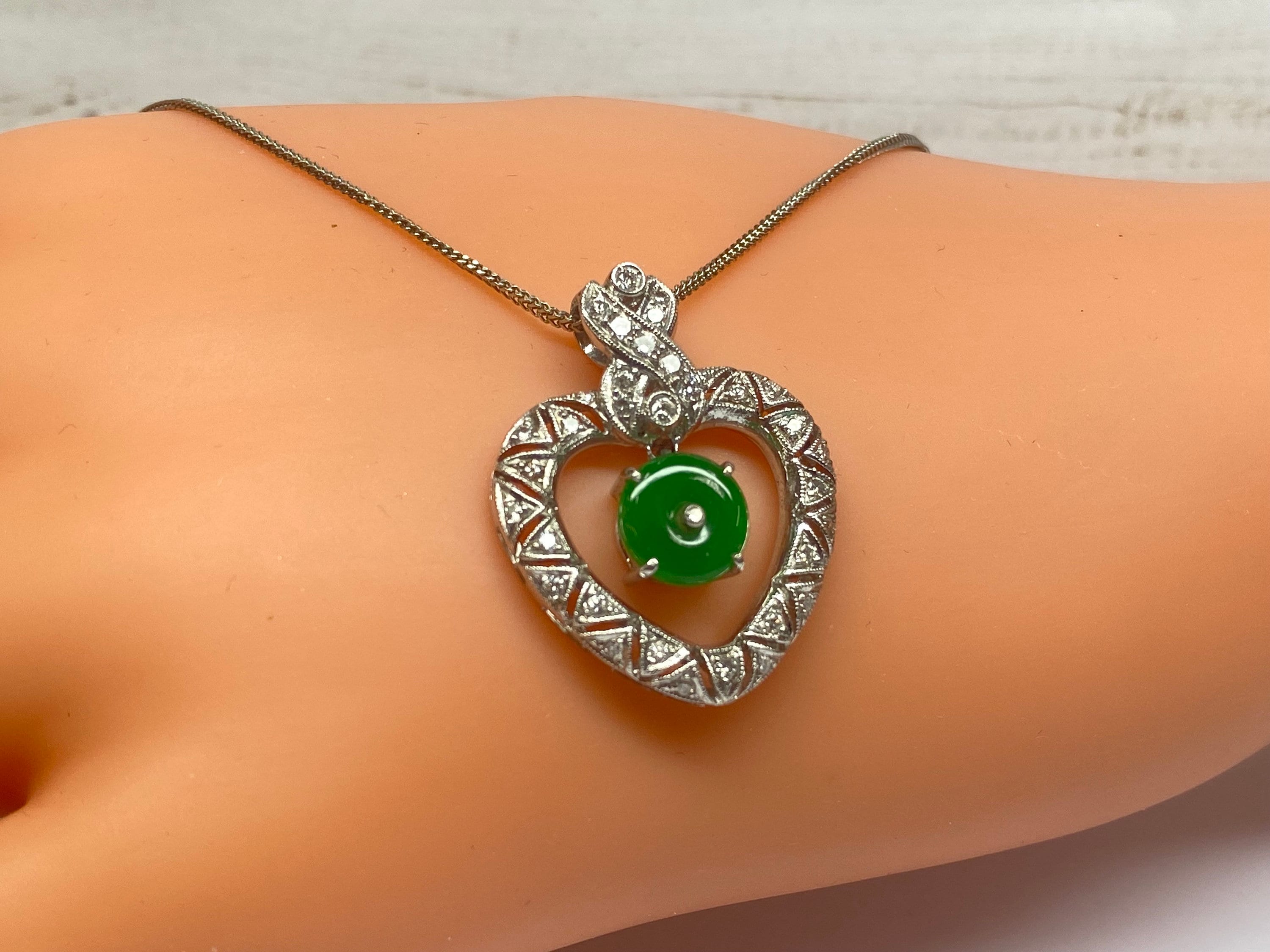 18K White Gold Diamond & Jadeite Jade Heart Pendant Necklace