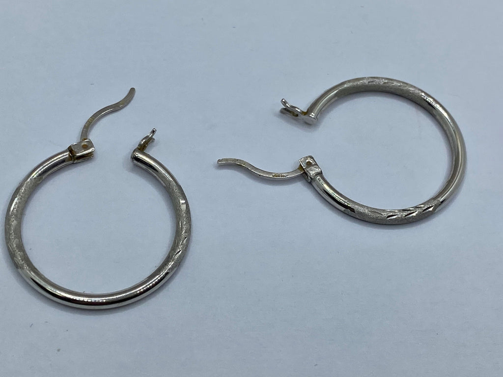 14K White Gold Hoop Earring Set !!!