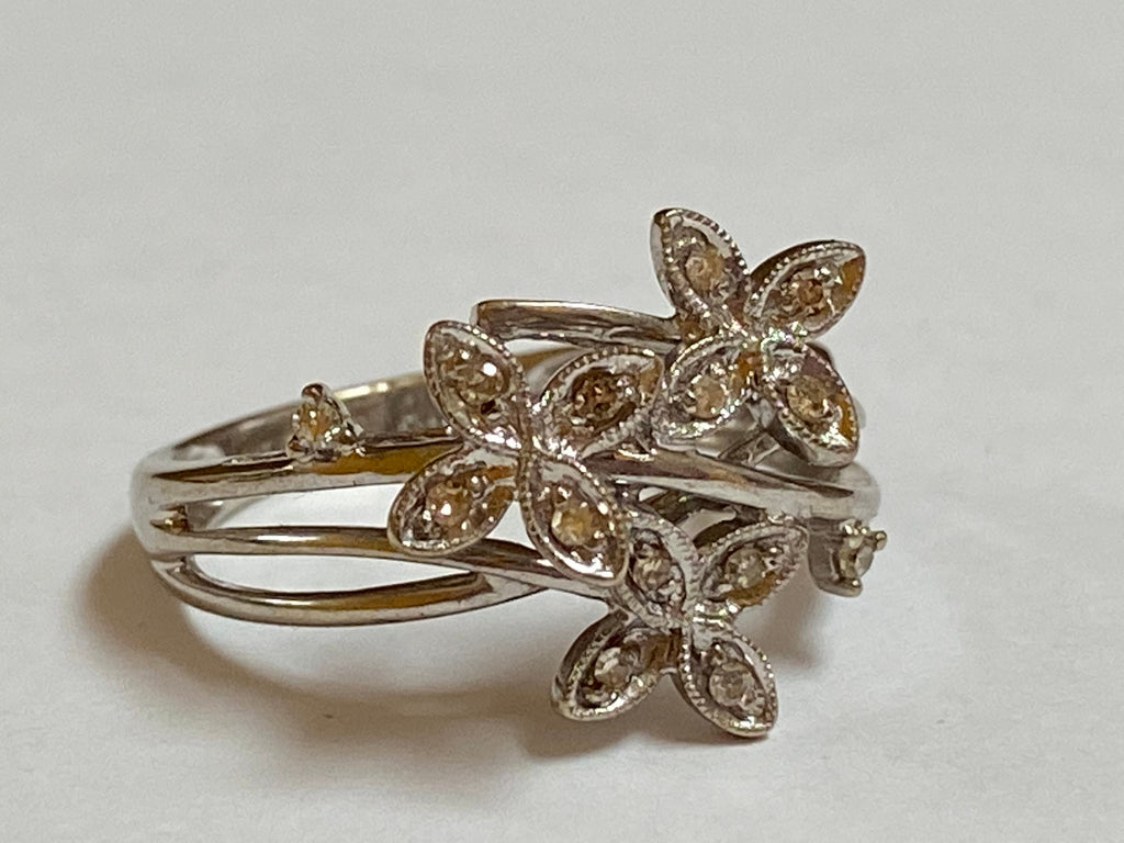 10K White Gold Diamond Flower Ring - Size 7 1/4