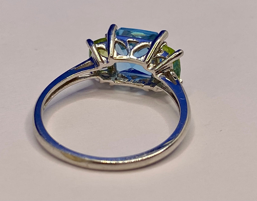 14K White Gold Emerald Cut Aquamarine and Peridot Ring